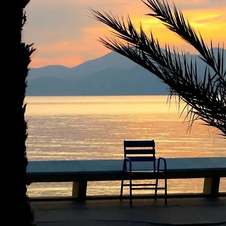 Cosy Seafront T2 Flat In Le Suquet Cannes